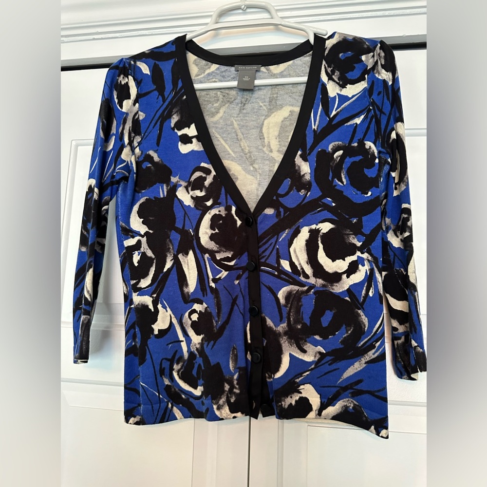 Ann Taylor Sweater XS